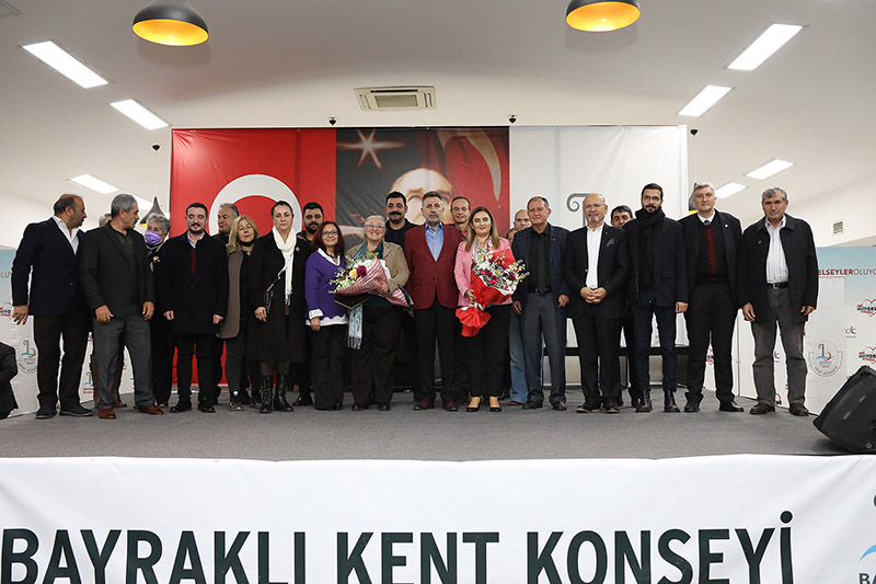 BAŞKAN SANDAL: 2022 BAYRAKLI’NIN YILI OLACAK